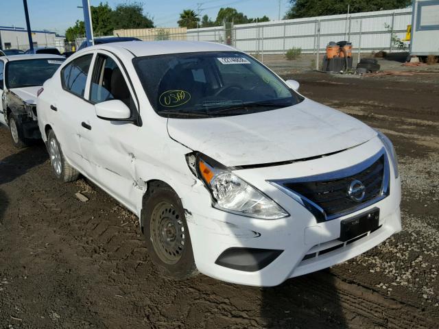 3N1CN7AP4HL808405 - 2017 NISSAN VERSA S WHITE photo 1