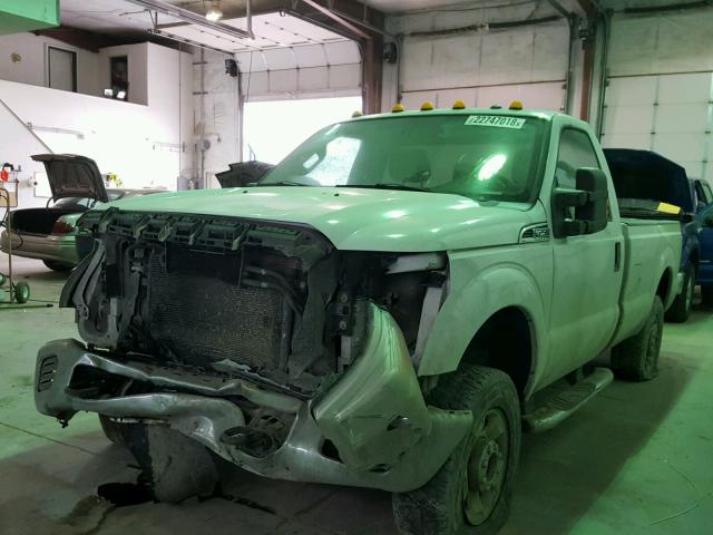 1FTBF2B63CEB06311 - 2012 FORD F250 SUPER WHITE photo 2