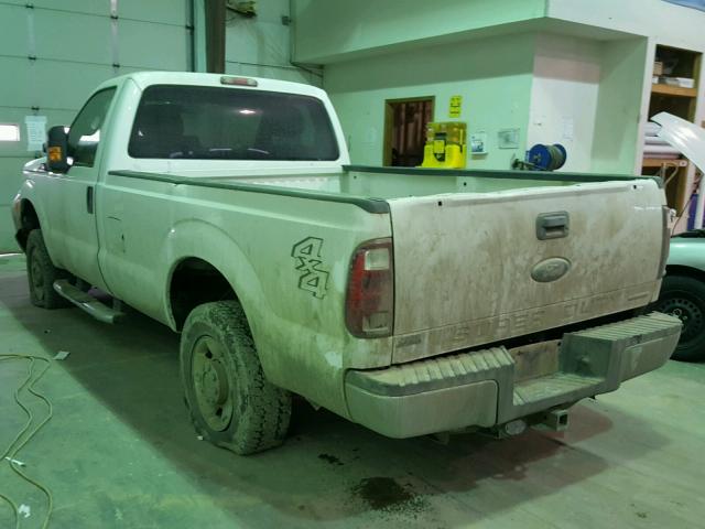 1FTBF2B63CEB06311 - 2012 FORD F250 SUPER WHITE photo 3