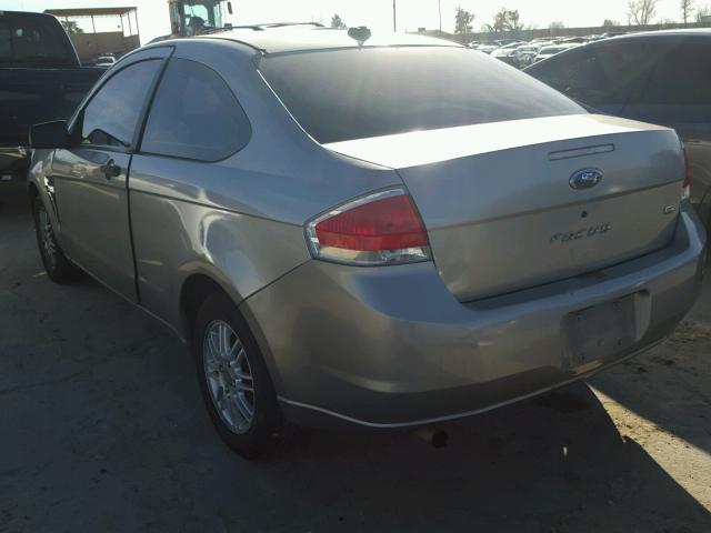 1FAHP33N88W276755 - 2008 FORD FOCUS SE GRAY photo 3