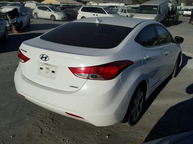 5NPDH4AE3DH156683 - 2013 HYUNDAI ELANTRA GL WHITE photo 4