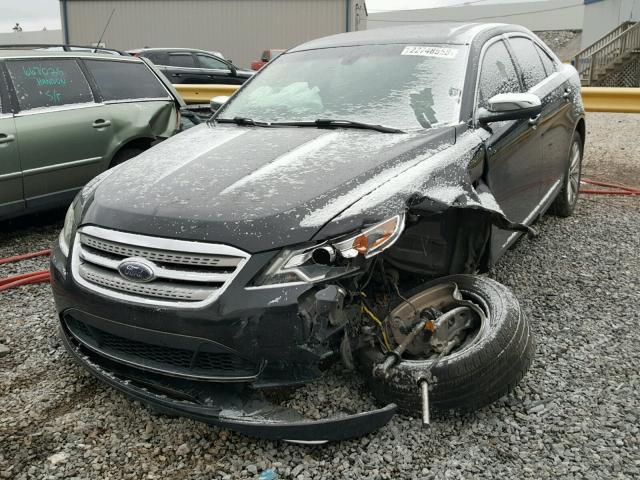 1FAHP2FW6AG142325 - 2010 FORD TAURUS LIM BLACK photo 2