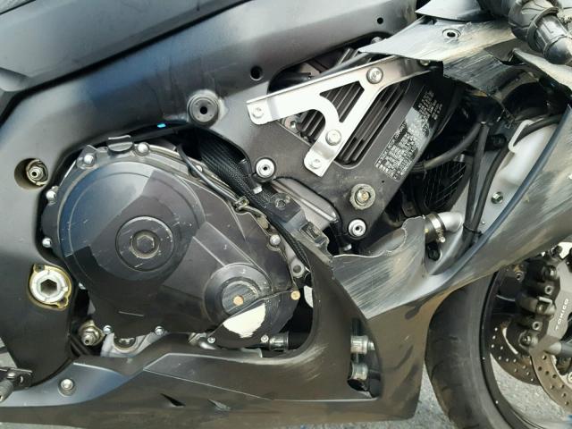 JS1GT78A0D2100549 - 2013 SUZUKI GSX-R1000 GRAY photo 7