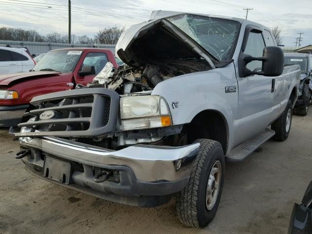 1FTNX21L12EA20107 - 2002 FORD F250 SUPER SILVER photo 2