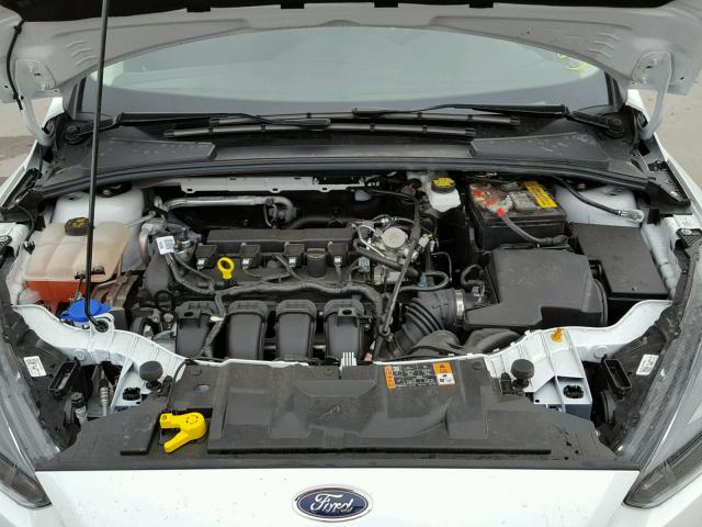 1FADP3H21HL281598 - 2017 FORD FOCUS SEL WHITE photo 7