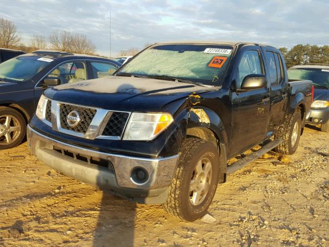 1N6AD07W75C412809 - 2005 NISSAN FRONTIER C BLACK photo 2