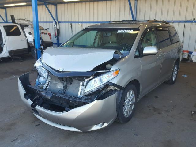 5TDDK3DCXFS110352 - 2015 TOYOTA SIENNA XLE BEIGE photo 2