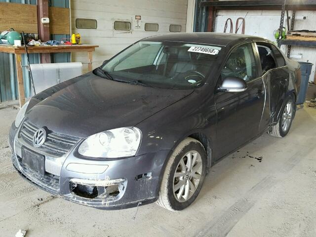 3VWRX7AJXAM165326 - 2010 VOLKSWAGEN JETTA SE GRAY photo 2