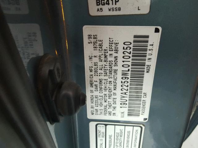 19UYA2259WL010250 - 1998 ACURA 3.0CL Blau Foto 10