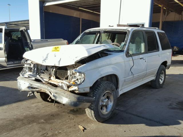 1FMZU34EXWZA95914 - 1998 FORD EXPLORER WHITE photo 2