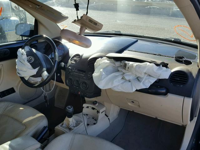 3VWCM21YX4M309248 - 2004 VOLKSWAGEN NEW BEETLE 黑色 照片 9