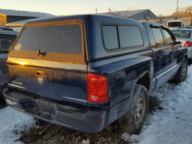 1D7HE28K35S326267 - 2005 DODGE DAKOTA QUA BLUE photo 4