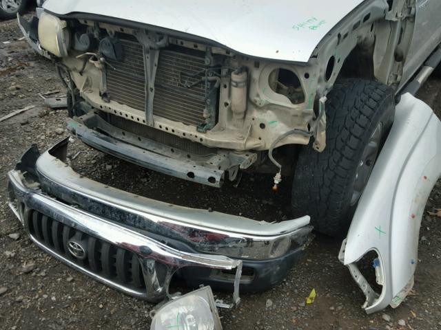 5TEHN72N82Z133629 - 2002 TOYOTA TACOMA DOU SILVER photo 9