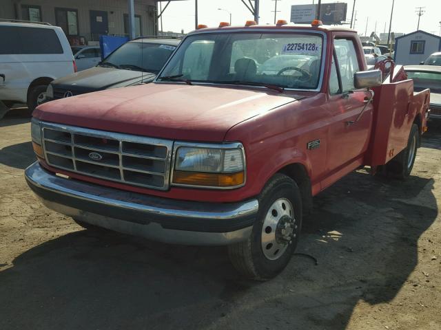 2FDJF37G7NCA48131 - 1992 FORD F-350 RED photo 2