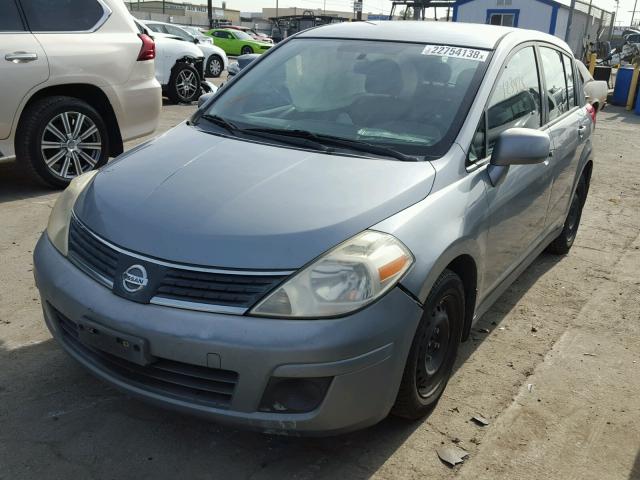 3N1BC13EX7L365427 - 2007 NISSAN VERSA S GRAY photo 2