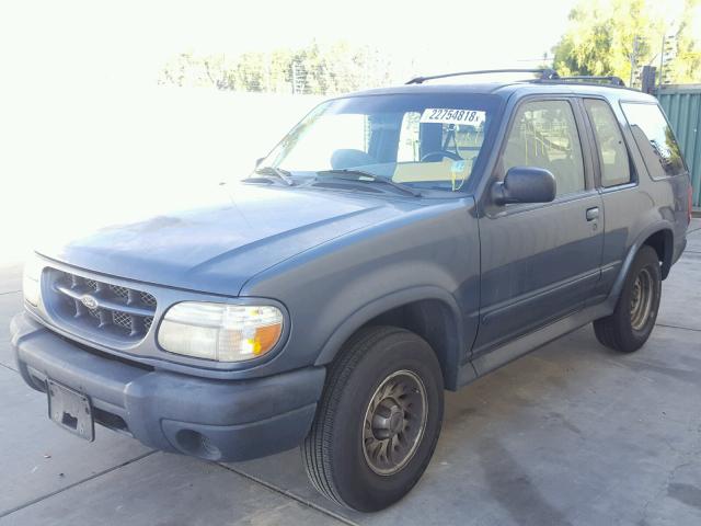 1FMYU22E4XUC27864 - 1999 FORD EXPLORER BLUE photo 2