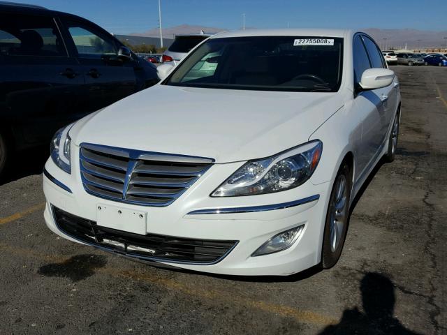 KMHGC4DD2DU246049 - 2013 HYUNDAI GENESIS 3. WHITE photo 2