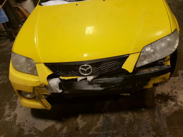 JM1BJ245X21630483 - 2002 MAZDA PROTEGE PR YELLOW photo 9