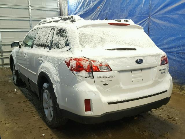 4S4BRBCC8E3320670 - 2014 SUBARU OUTBACK 2. WHITE photo 3