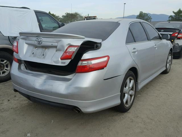 4T1BK46K49U088863 - 2009 TOYOTA CAMRY SE SILVER photo 4