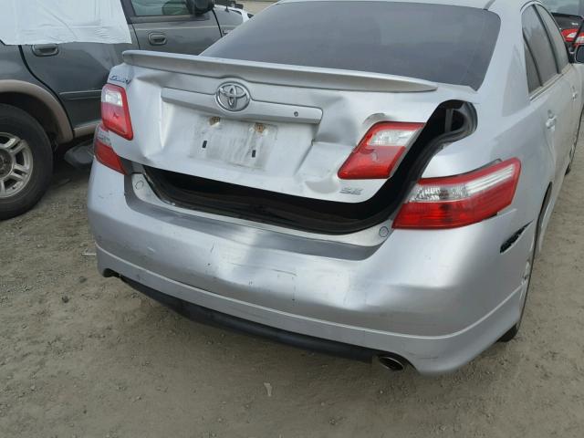 4T1BK46K49U088863 - 2009 TOYOTA CAMRY SE SILVER photo 9