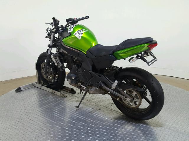 JKAEXEE15CDA05253 - 2012 KAWASAKI EX650 EC GREEN photo 6