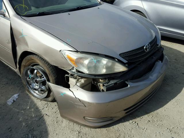 4T1BE32K24U379085 - 2004 TOYOTA CAMRY LE TAN photo 9