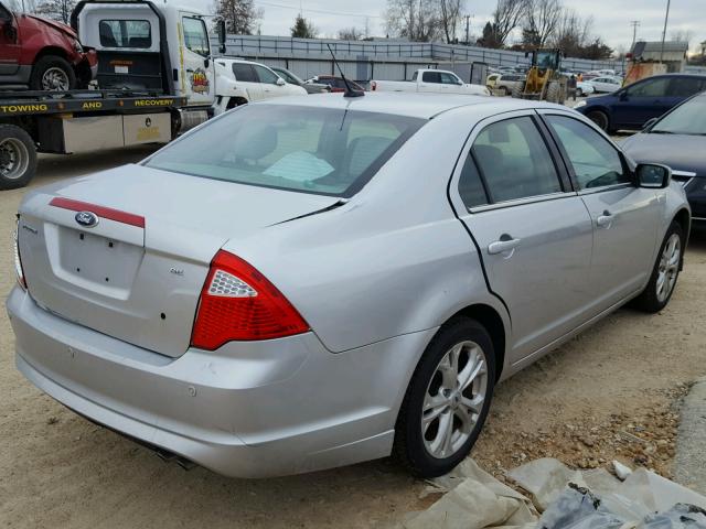 3FAHP0HA6CR116261 - 2012 FORD FUSION SE SILVER photo 4