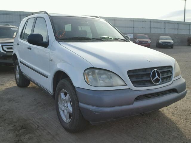 4JGAB54E4XA073289 - 1999 MERCEDES-BENZ ML 320 WHITE photo 1