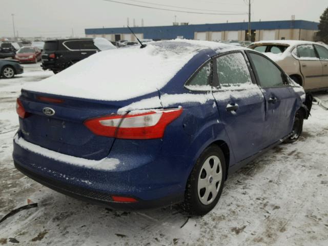 1FAHP3E21CL212506 - 2012 FORD FOCUS S BLUE photo 4