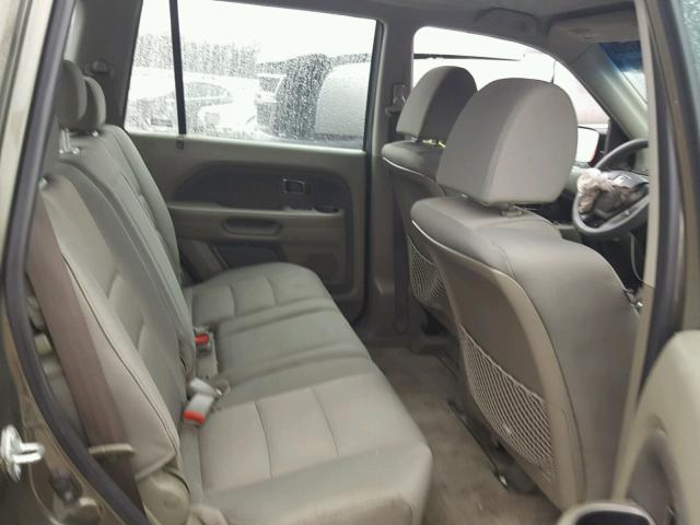 5FNYF28106B029843 - 2006 HONDA PILOT LX GREEN photo 6