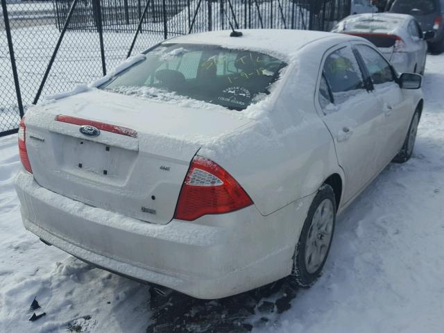 3FAHP0HG4AR215436 - 2010 FORD FUSION SE WHITE photo 4