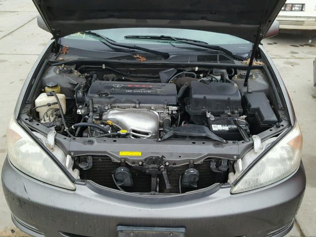 4T1BE32K22U533629 - 2002 TOYOTA CAMRY LE CHARCOAL photo 7