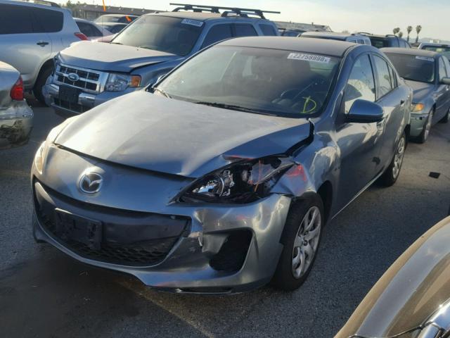 JM1BL1TG1D1737013 - 2013 MAZDA 3 I GRAY photo 2