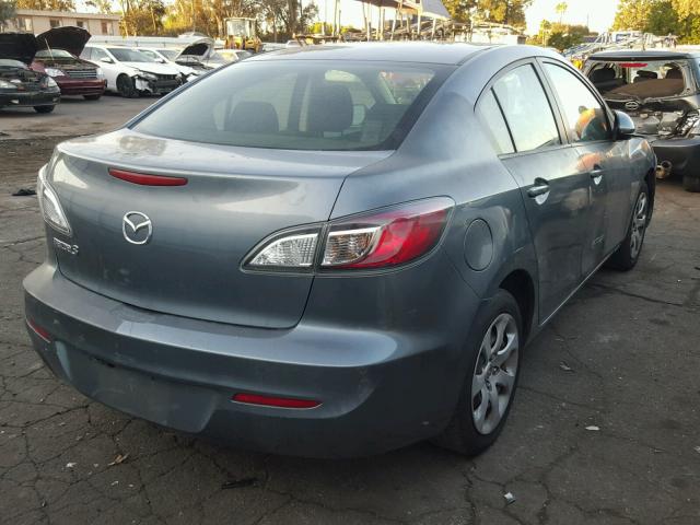 JM1BL1TG1D1737013 - 2013 MAZDA 3 I GRAY photo 4