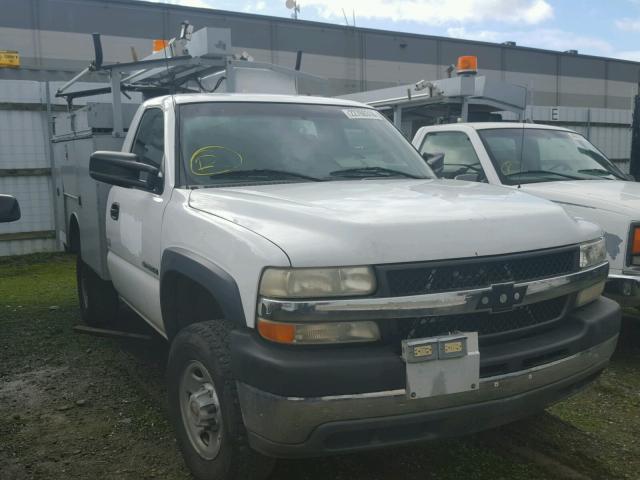 1GBHC24U92E184920 - 2002 CHEVROLET SILVERADO WHITE photo 1