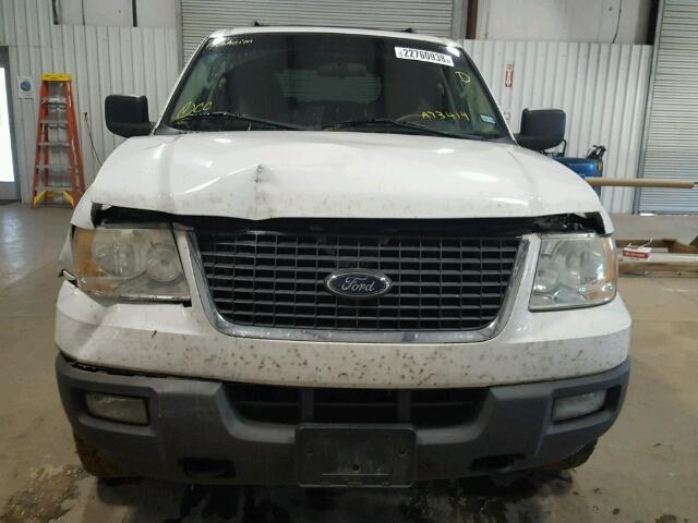 1FMPU16576LA73414 - 2006 FORD EXPEDITION WHITE photo 9