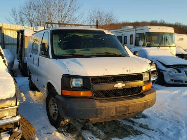 1GCGG25V261107838 - 2006 CHEVROLET EXPRESS G2 WHITE photo 1