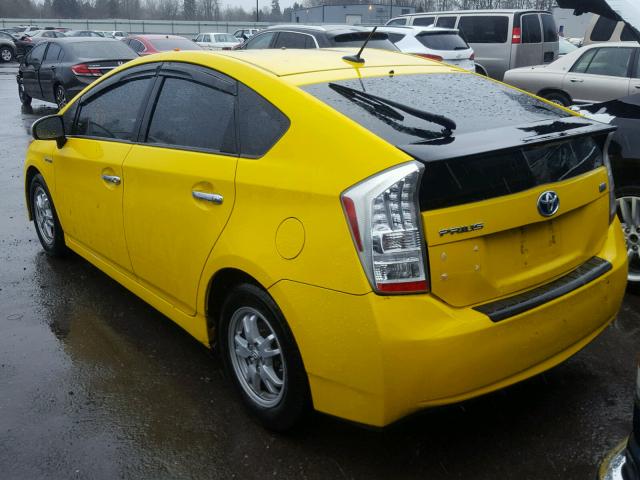 JTDKN3DU5A1015209 - 2010 TOYOTA PRIUS YELLOW photo 3