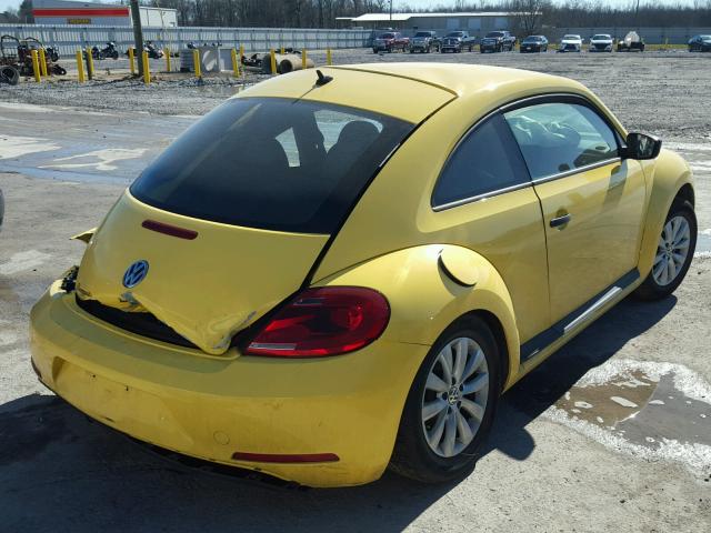 3VWF17AT2GM602055 - 2016 VOLKSWAGEN BEETLE 1.8 YELLOW photo 4