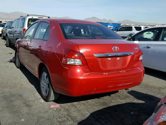 JTDBT923284030570 - 2008 TOYOTA YARIS RED photo 3