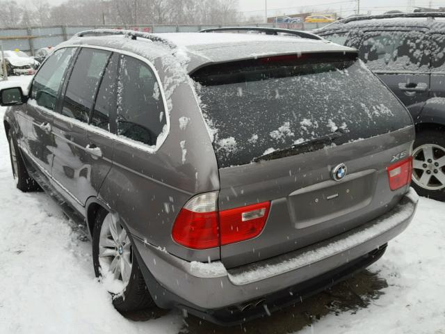 5UXFB53526LV24443 - 2006 BMW X5 4.4I GRAY photo 3