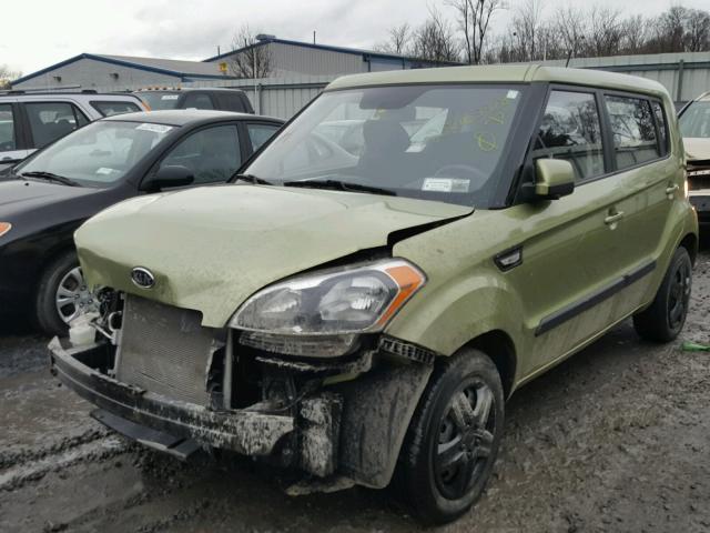 KNDJT2A59C7459945 - 2012 KIA SOUL GREEN photo 2