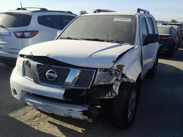 5N1AR18U87C640209 - 2007 NISSAN PATHFINDER WHITE photo 2