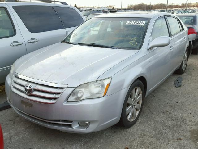 4T1BK36B15U008536 - 2005 TOYOTA AVALON XL SILVER photo 2