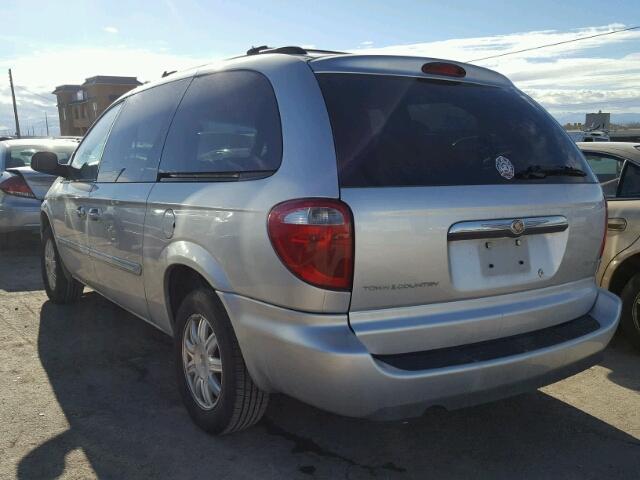 2A4GP54L86R748032 - 2006 CHRYSLER TOWN & COU SILVER photo 3