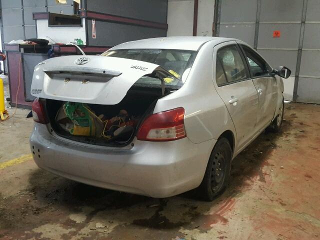 JTDBT903091333952 - 2009 TOYOTA YARIS SILVER photo 4