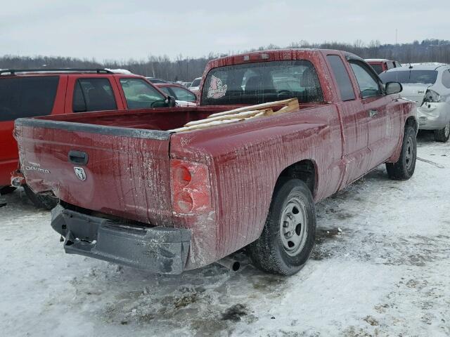 1D7HE22K07S224209 - 2007 DODGE DAKOTA ST RED photo 4