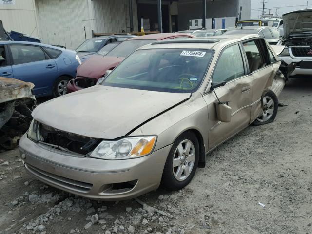 4T1BF28B82U237447 - 2002 TOYOTA AVALON XL GOLD photo 2