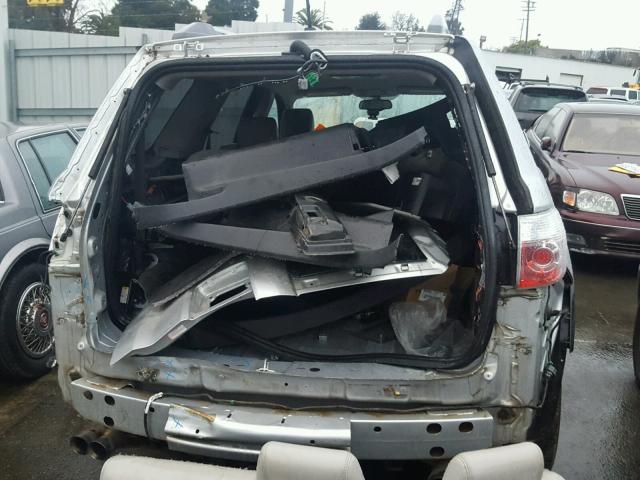 1GKLRMED0AJ270013 - 2010 GMC ACADIA SLT ვერცხლისფერი ფოტო 9